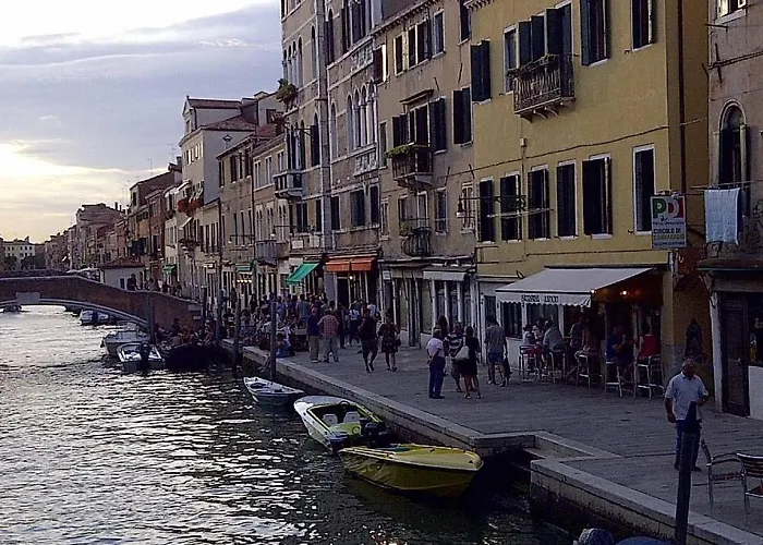 Charming House In Venice